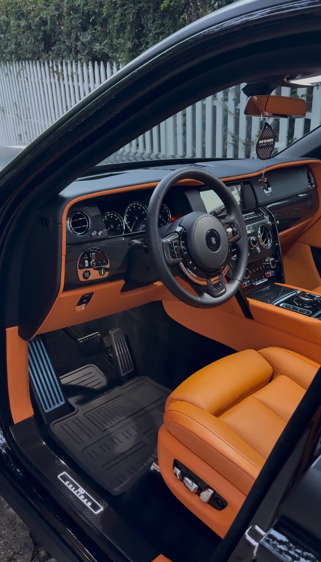 Rolls-Royce Cullinan interior with orange leather after a Redline Detail interior detail